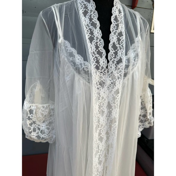 2 Vintage nightgown sets - Picture 14 of 16